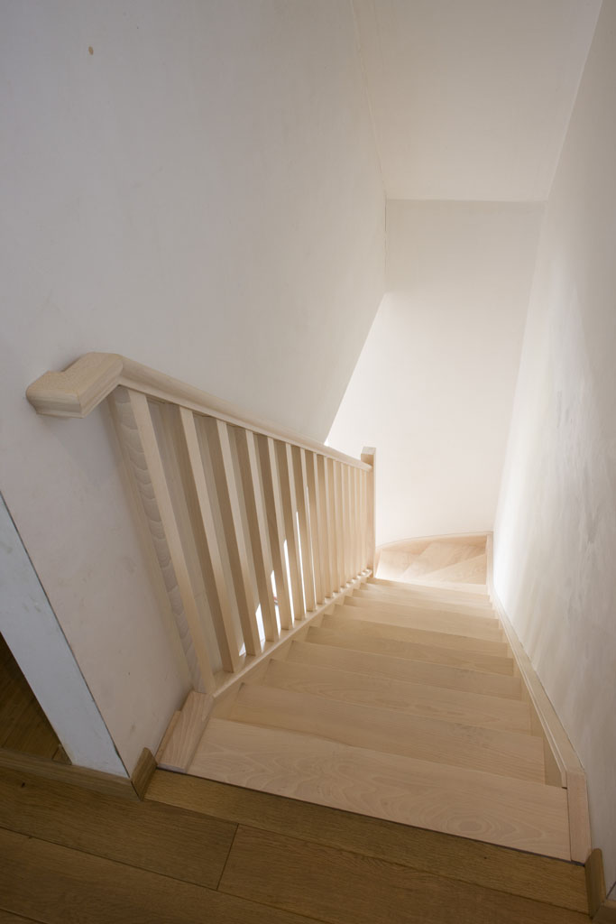 Escalier fermé quart tournant standard (54)