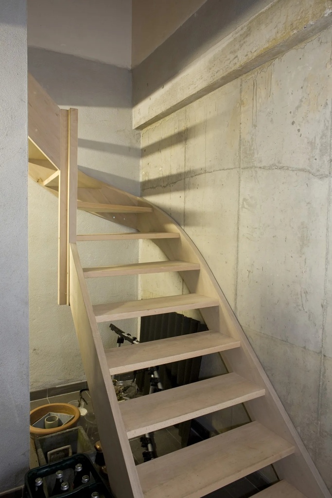 Escalier de cave quart tournant ouvert, composé de hêtre 2° choix